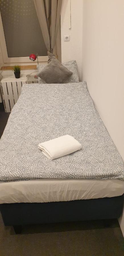 Flyfly Hostel , Darmowy Parking , Rezerwuj Przez Urzadzenia Mobilne -10 Procent ヴロツワフ エクステリア 写真