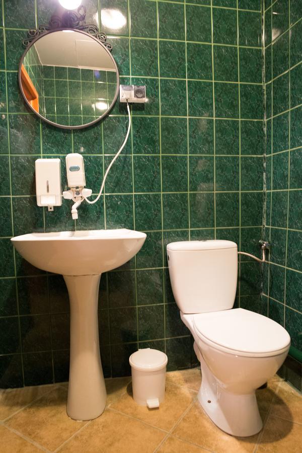 Flyfly Hostel , Darmowy Parking , Rezerwuj Przez Urzadzenia Mobilne -10 Procent ヴロツワフ エクステリア 写真