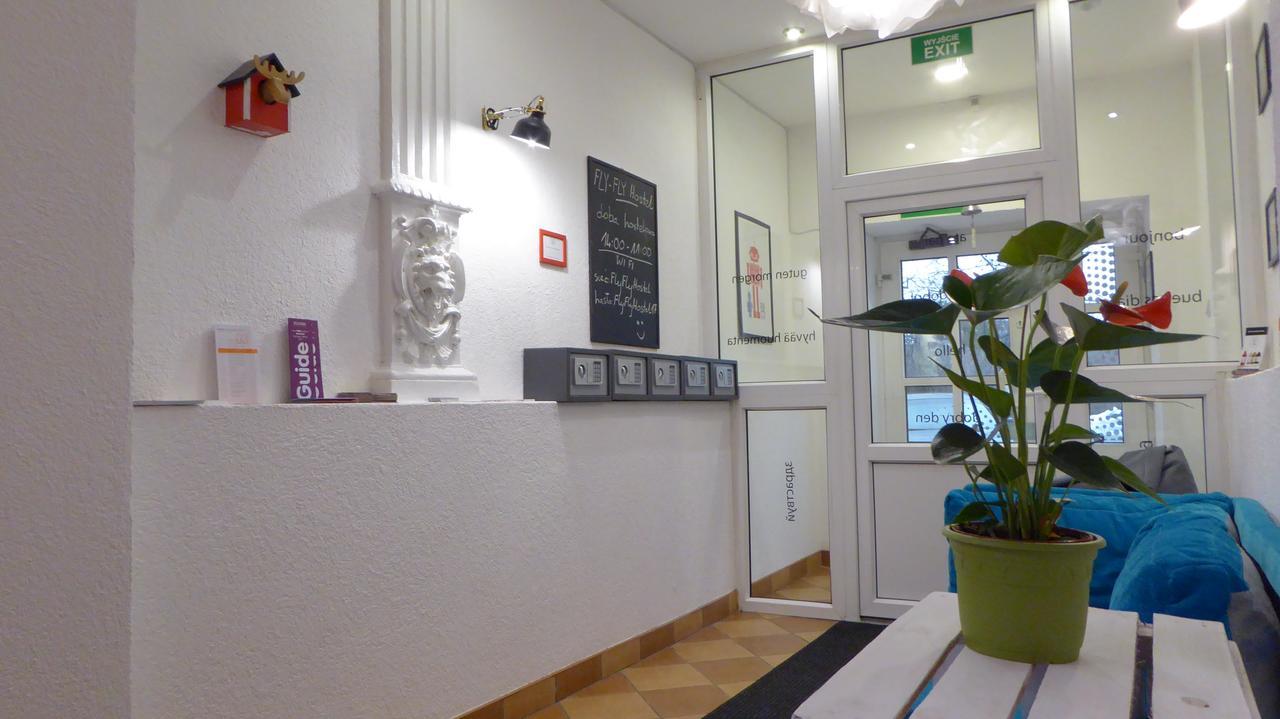 Flyfly Hostel , Darmowy Parking , Rezerwuj Przez Urzadzenia Mobilne -10 Procent ヴロツワフ エクステリア 写真